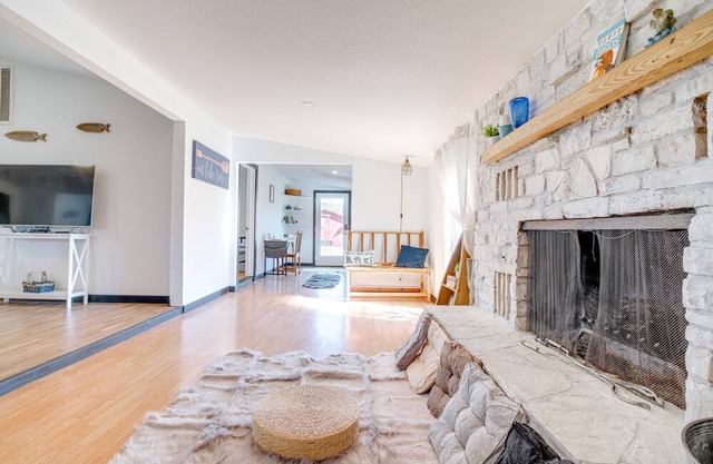 Dog-Friendly Burnet Home - Walk to Buchanan Lake!