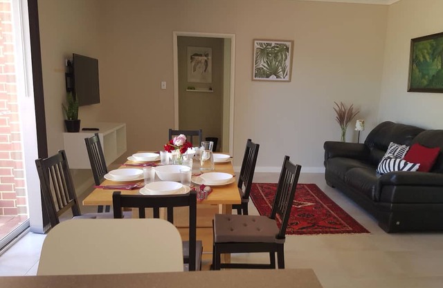 ~Beautifully clean~Bright & quiet~close to CBD~