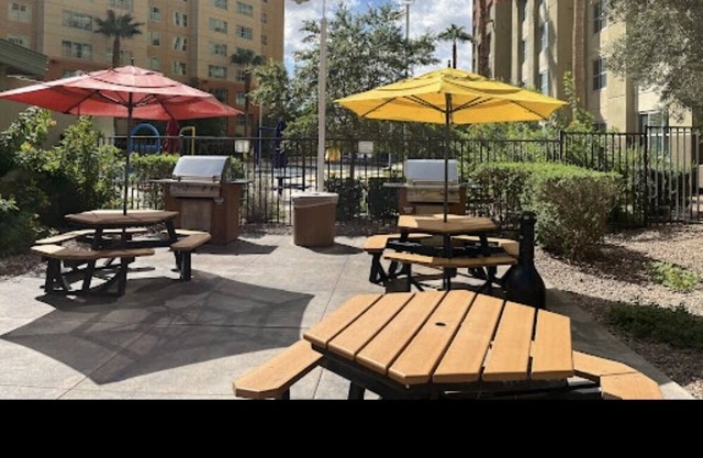 Las Vegas Grandview Sat-Sat Only is your gateway to the lights of Las Vegas.