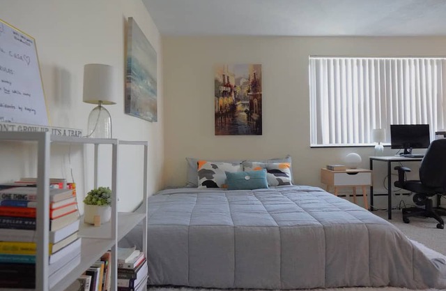 Cozy Cambridge Studio