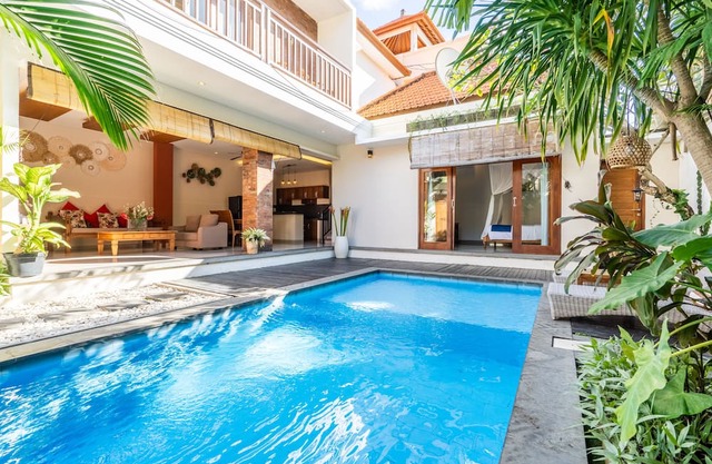 Red Lotus Villa by Hombali