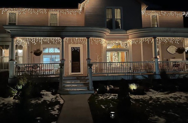The Chandelier Bed & Breakfast ROOM #1