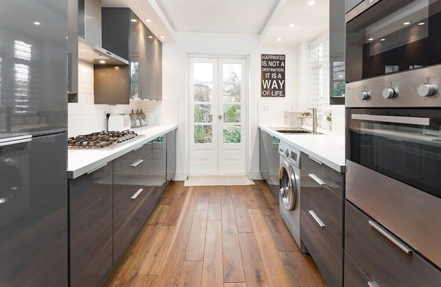 SPR Altrincham A Lovely Period Property Home