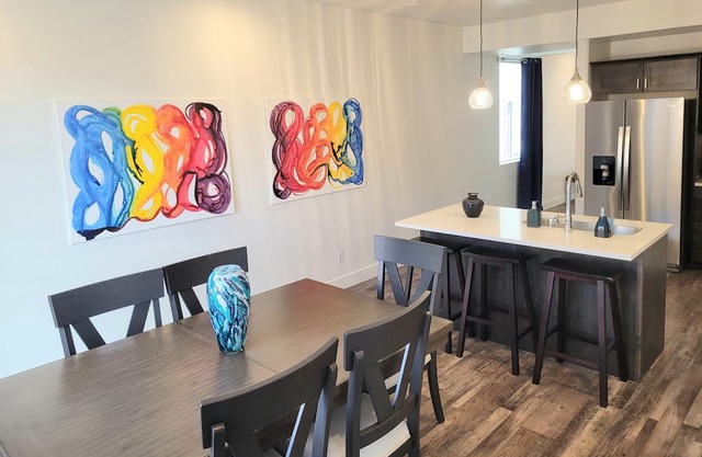 The Perfect Family Retreat! Brand new huge townhome with Sauna!