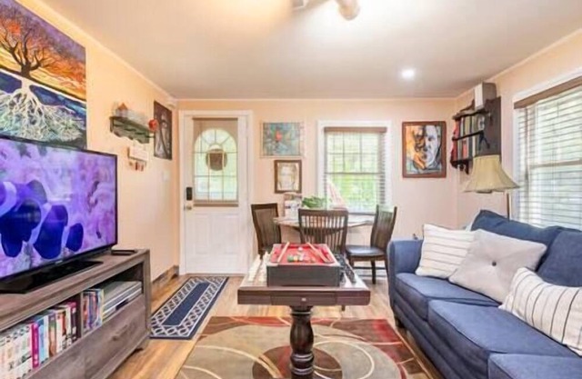 Artist Studio Innovative Creative Space & Hot Tub