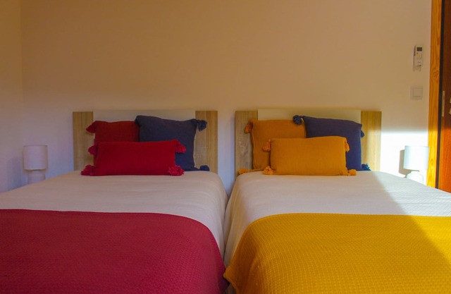 5 Minutes from the River Beach, Twin Room in Góis in a Rural and Quiet Place