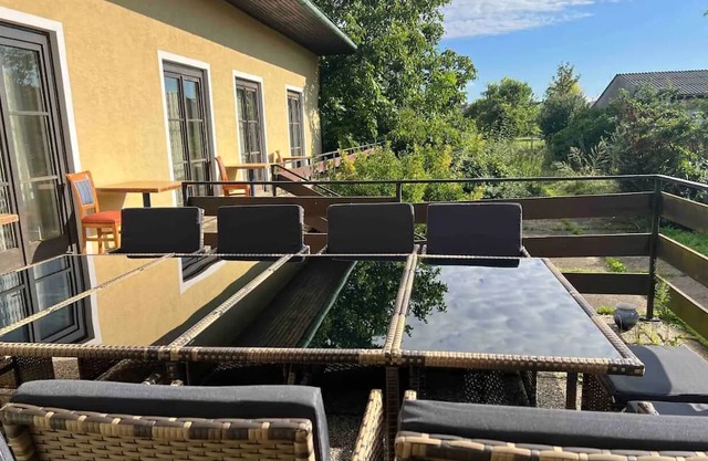 Vacation home for 22 people on Lake Neusiedl - free W-LAN, barbecue, garden