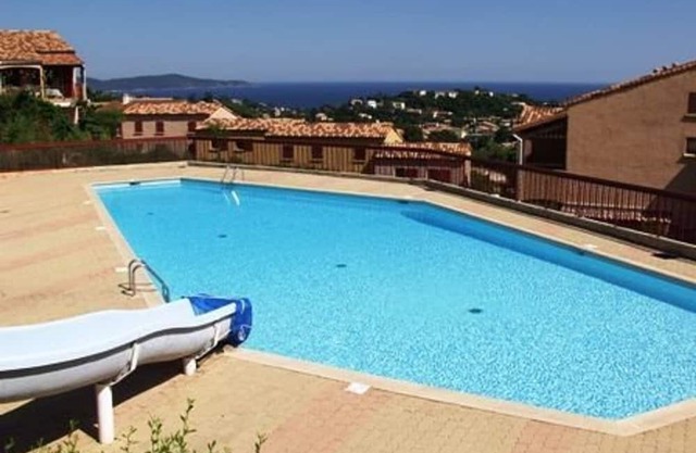 Estudio con entrepiso, piscina, parking - 4 pers. Cavalaire