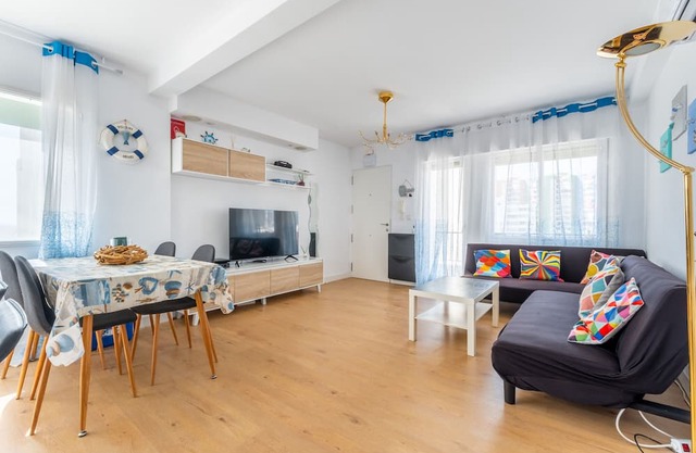 Apartment Piso Playa Centro Villajoyosa with Sea View, Terrace & Wi-Fi