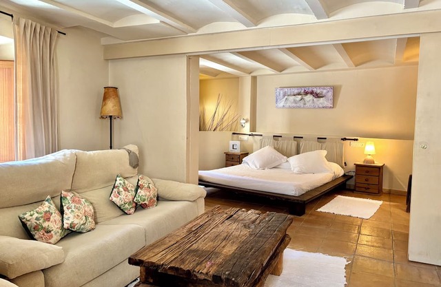 EL FORT D'ULLASTRET, Apartamento 1: Estudio con cama King Size