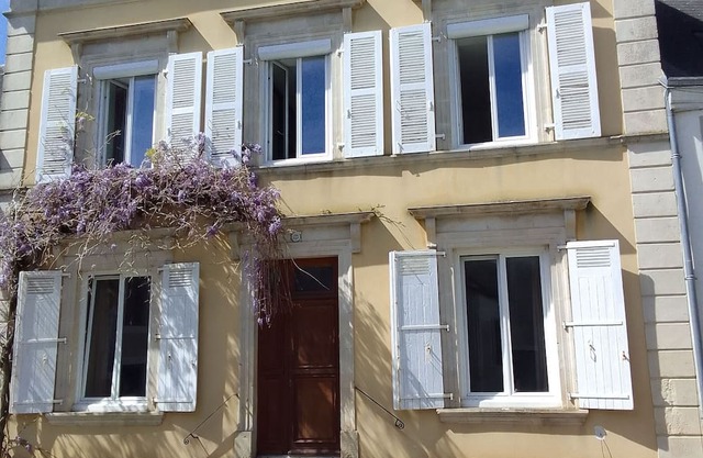 Gran casa con parque y WIFI, cerca de Le Mans