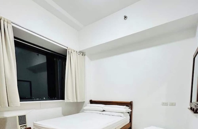 Ace Suites by the WaterSpa - Budget Family Room