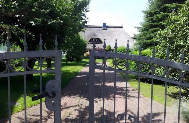 Cottage 'Haus Am See' with Private Terrace, Private Garden and Wi-Fi