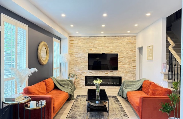YOUR HOME AWAY FROM HOME.Best Family Neighourhood, Close to all Attraction