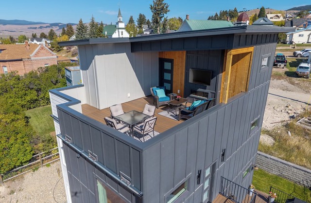 Family-friendly Philipsburg retreat w/mountain views, tranquil fireplaces & ski nearby