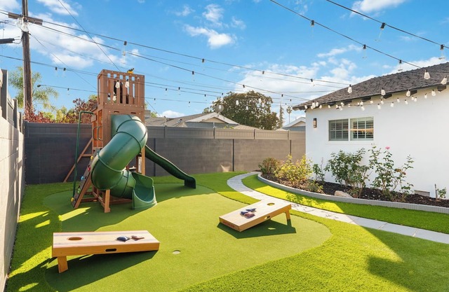 Magical Villa - 10 BEDS - Disneyland & SoCal Gems- Luxury Stays