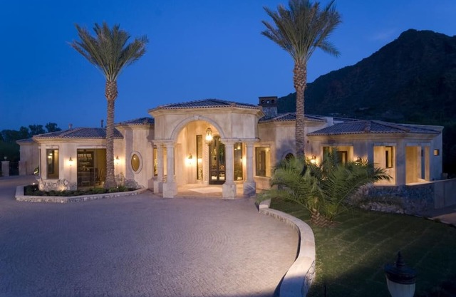 MANSION TOSCANIA: ultra-luxury 10Bd 10.5Bath minutes from Camelback Mountain