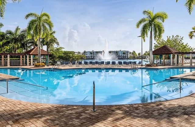 Fabulous 2 Bedroom - 2 Bath Villa at Marriott's Villas at Doral in Miami