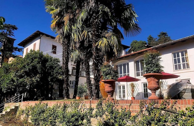 Charming apartment with swimming pool in period villa in Monferrato