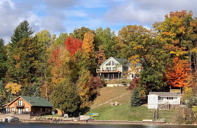 The Eagles Lookout on Sage Lake