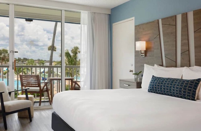 Beachfront Oasis in St. Pete | Near Fort De Soto & Marina Fun | Pet Friendly