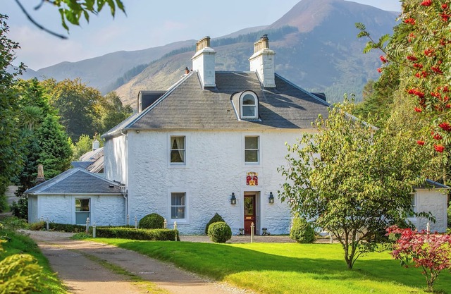 6 bedroom accommodation in Brodick