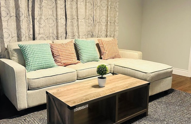 Gorgeous 2-bedroom apartment in Salmon River/Truro