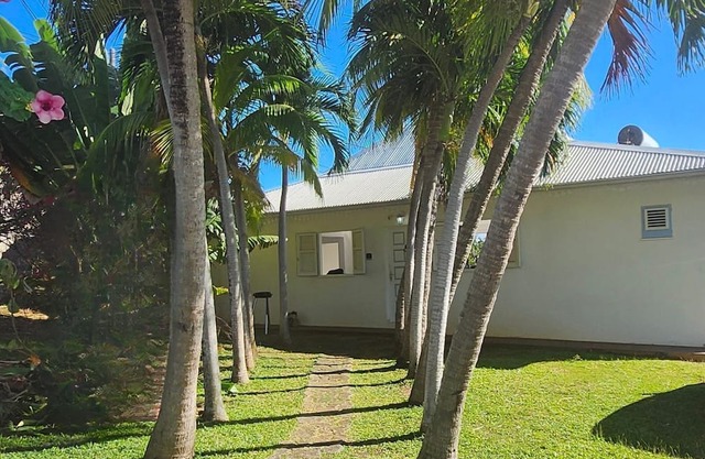 Villa Interlude | Tartane – Ocean View, Park Trails & Walk to Beaches