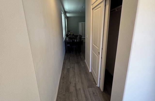 Brand New never lived in 3-bedroom Duplex in enjoyable Springfield with AC