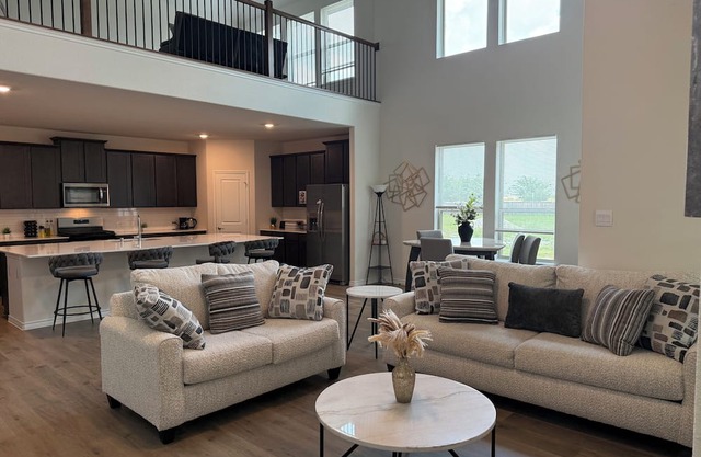 Stylish 4BR Home w/Patio & Garage Near Dallas