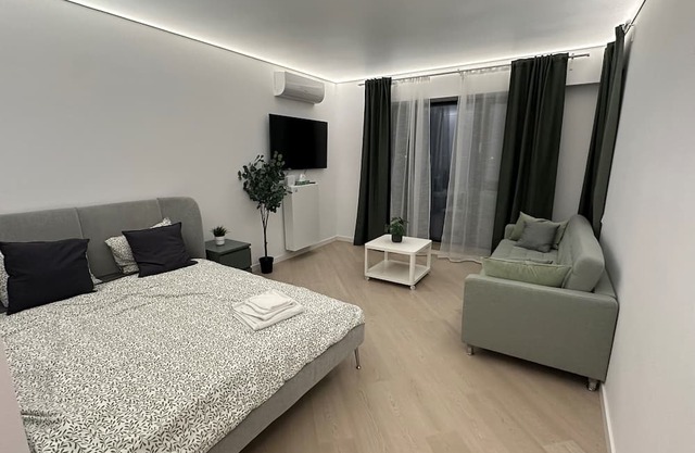Cortina North-Luxury Brand New Apartment with Parking and Self Check-in