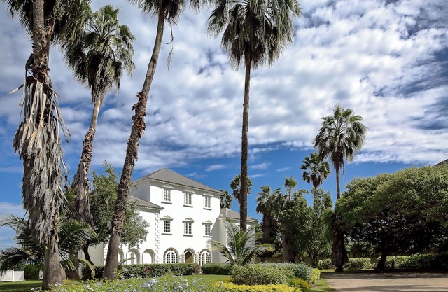 Rose Hall Villa 6 Bedroom Garden View, Private pool, cook, housekeeper & butler