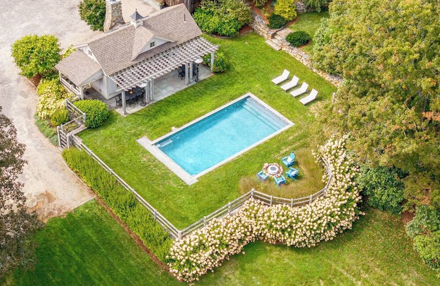 Poolside Cottage at Woodstock Estates