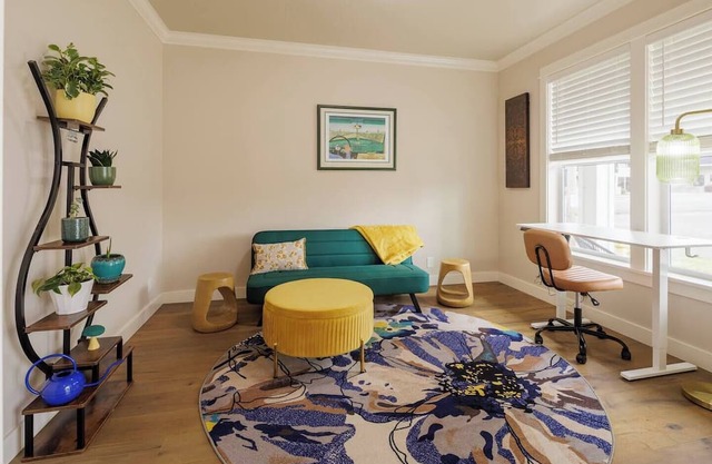 The PNW Premiere: Close to UO and Autzen stadium