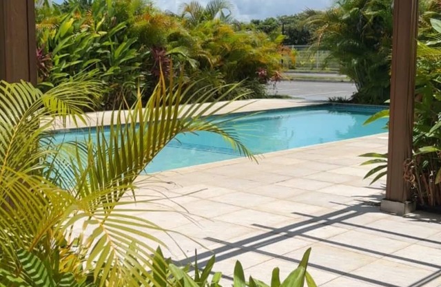 Vive Luxe Condo , Pool & 24/7 Security near Airport