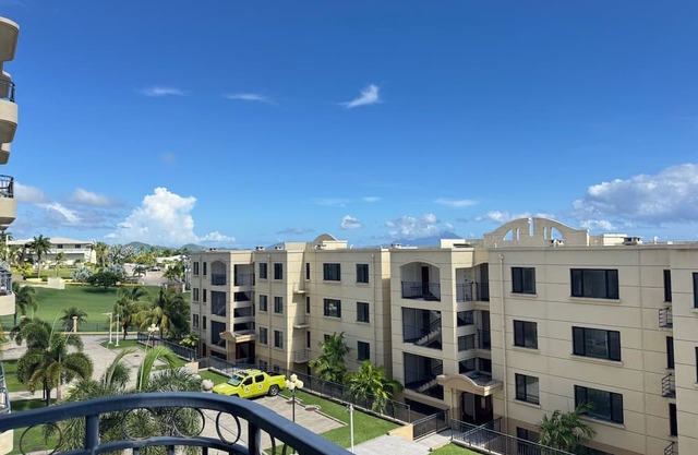 Charming 1-bedroom resort in lovely Trinity with AC