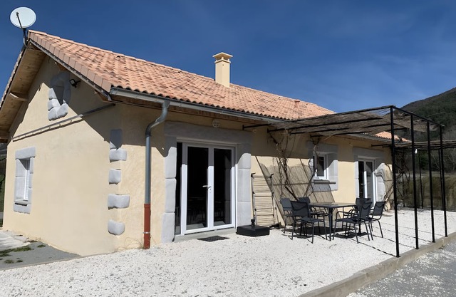 Holiday Home 'La Grange Des Pépinières' with Mountain View and Wi-Fi