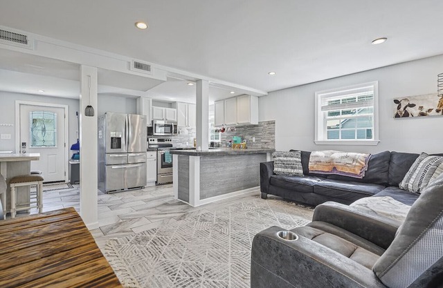 PirateCove has boat parking and pet friendly