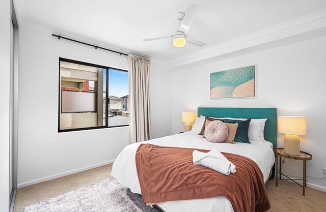 Stylish 2BR with Wi-Fi (100+ Mbps), TV big 75 inch -Beckenham