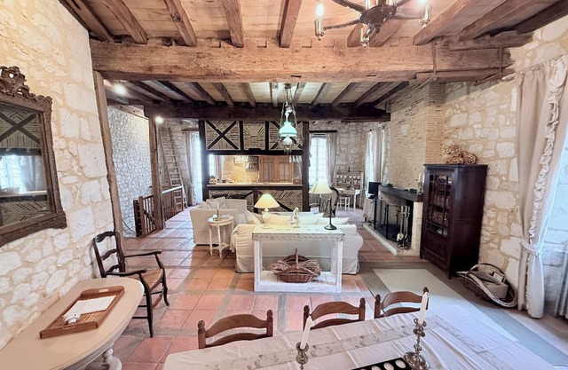 Historic Stone House in Issigeac-Heart of Périgord