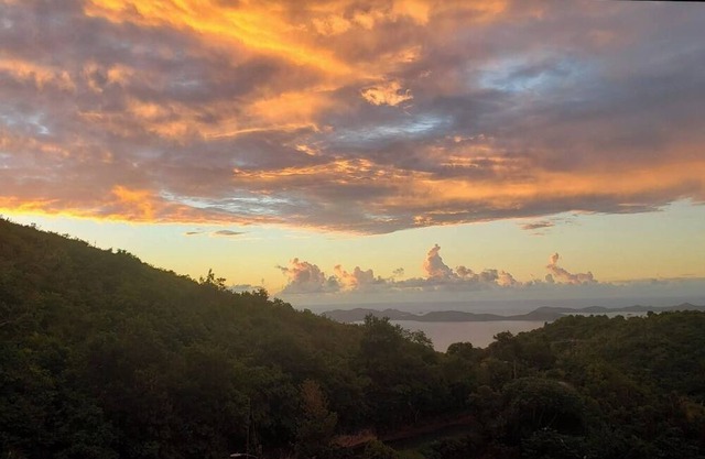 Newly Renovated Sea View 1-bedroom apartment in Tortola