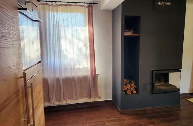 Delightful 4-bedroom house with AC in Banja Koviljača with the mountain view