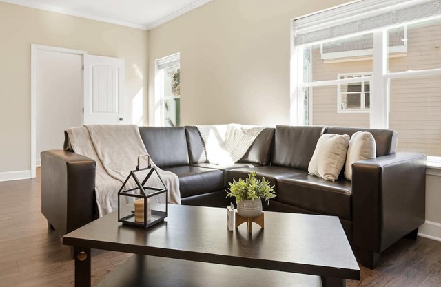 Spacious Comfort | 7 min to Clemson University!