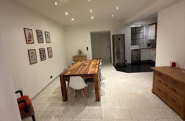 Comfort in Hürth: Pool & fireplace near Cologne & Phantasialand