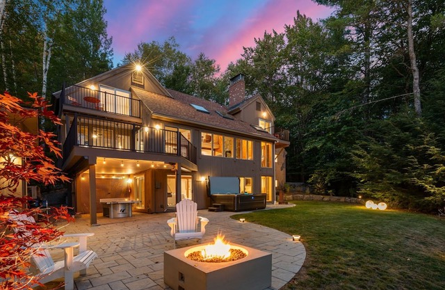 Luxury retreat in Eastman community near mount Sunapee, Dartmouth College.