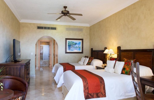Beachfront Villa at Resort – Steps to Medano Beach, Ocean Views & Amenities
