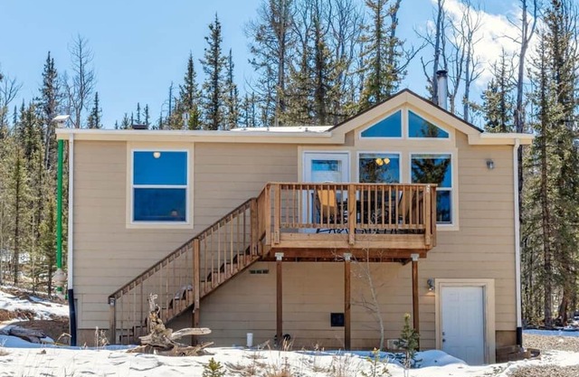 Off-Grid Forest Getaway w/ WiFi on 4 Acres
