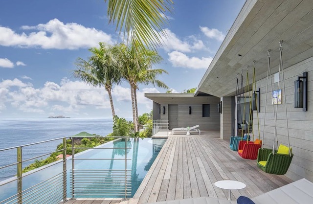 Ocean Breeze Villa With Private Pool