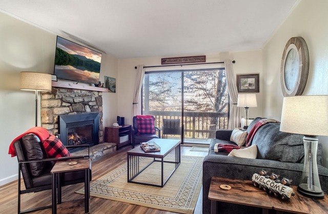 Walk to Slopes | Updated 2BR Retreat w/ Fireplace & Pet-Friendly