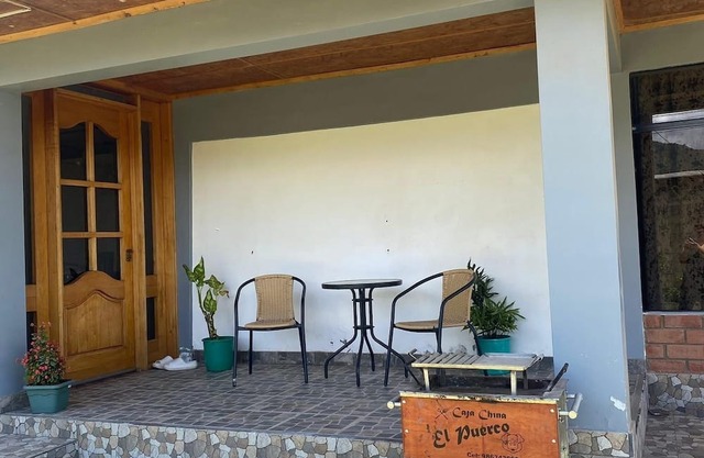 ¡A solo 3 cuadras del terminal terrestre! Casa ideal para unas vacaciones